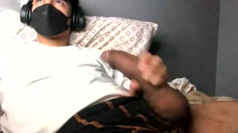 vic3_l online show from June 6, 3:01 am