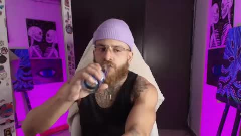 vickingcock7 online show from March 14, 2:29 am