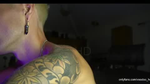 Voodoo and Lucy online show from May 25, 6:52 am