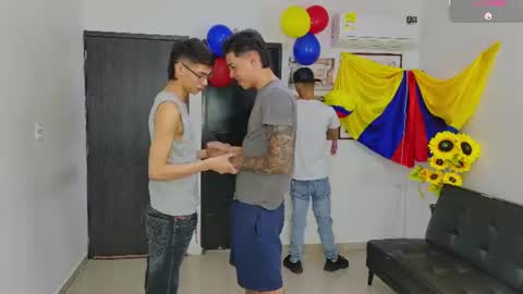 voyeurism_guys online show from July 8, 10:47 pm