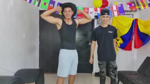 voyeurism_guys online show from July 7, 10:35 pm