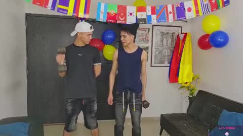 voyeurism_guys online show from June 21, 10:48 pm