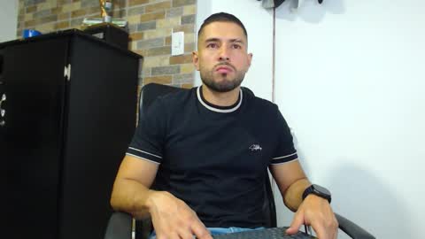 WALTER BROWN  online show from March 7, 11:46 pm