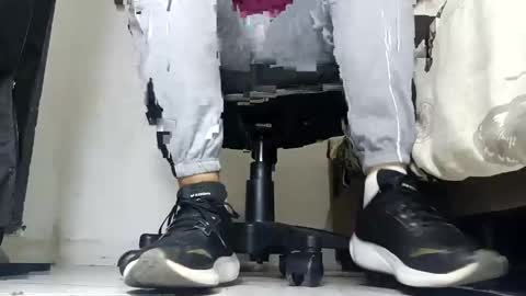 WaltherFeet  online show from June 8, 1:39 am