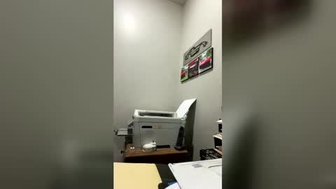 wes40960 online show from June 3, 12:34 am
