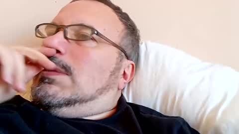 wuarrete online show from June 11, 2:48 pm