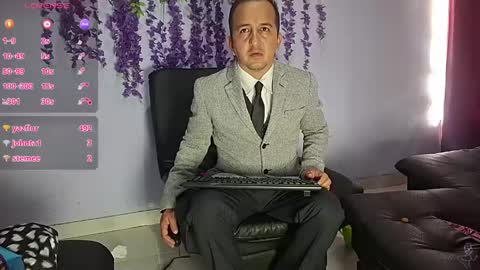 xthesexybossx online show from June 4, 6:36 pm