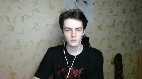 traqqq online show from March 23, 8:04 pm