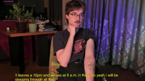 Max online show from March 31, 9:27 pm