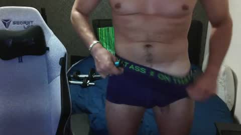 yoloyo93 online show from June 25, 4:45 pm