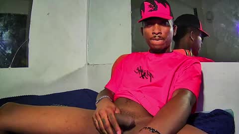 Yourdaddy2005 online show from June 5, 9:59 am