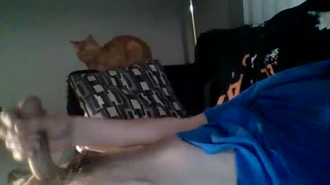 yung_henny07 online show from May 5, 12:12 am