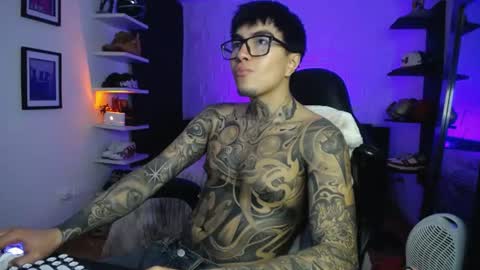 zac_muller1 online show from June 29, 5:24 am