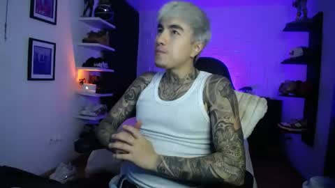 zac_muller1 online show from June 11, 3:59 am
