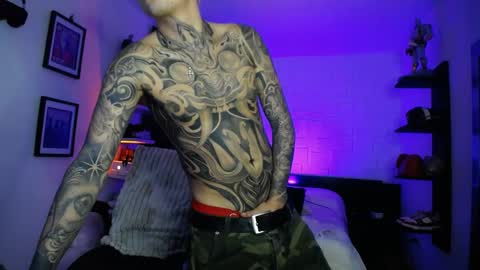 zac_muller1 online show from May 31, 3:51 am