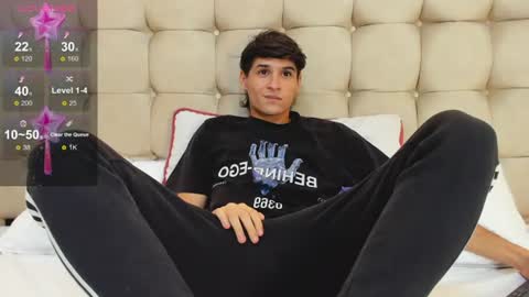 zack23__ online show from July 15, 3:35 am