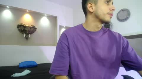 zack_isback online show from May 22, 1:16 pm