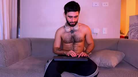 zack_sullivan22 online show from May 31, 1:39 am