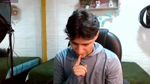 zayn_clausen online show from May 25, 6:47 pm