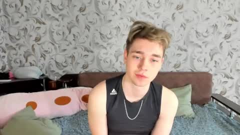 Ethan online show from May 14, 2:53 am