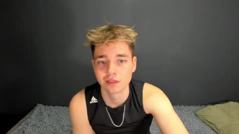 Ethan online show from May 7, 2:44 am