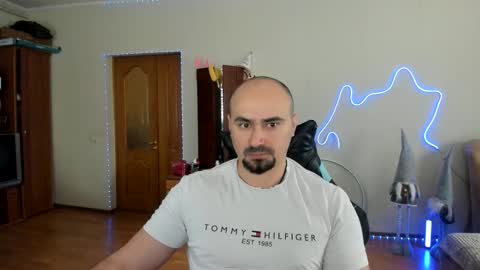 Ziesh online show from March 31, 7:43 am