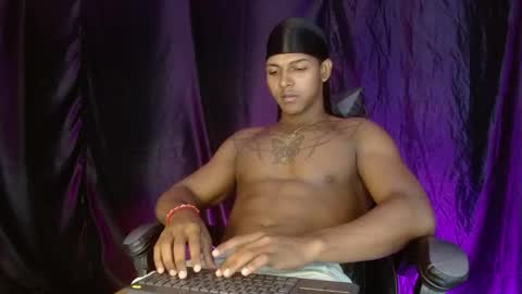 Zoriel online show from May 10, 7:15 pm