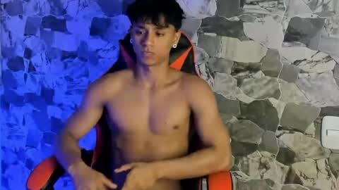 zyzz_1812 online show from July 16, 4:30 am