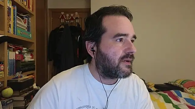 curiosillo83 online show from March 21, 8:19 am