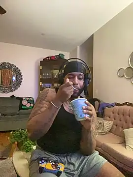 MilkyMontana online show from May 25, 1:01 am