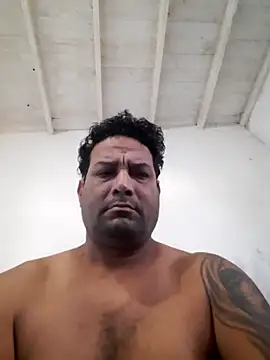 hecwil8 online show from May 17, 2:24 pm