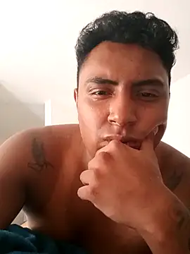Leon 69ht online show from May 3, 2:09 pm