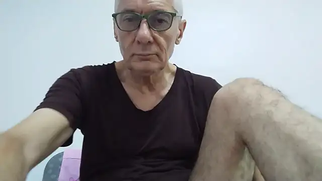 BIGUNCUTHARDCOCK online show from June 1, 12:00 am