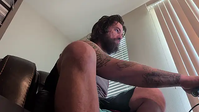 Armyexhibitionistvet online show from June 19, 8:46 pm