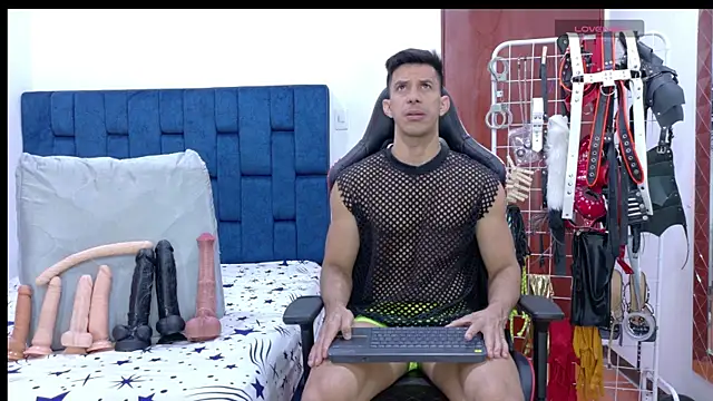 JoseRumbero26 online show from May 28, 12:03 pm