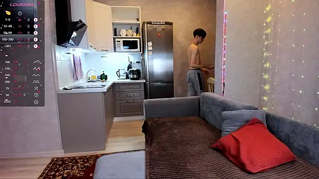 Aaron Boom online show from July 21, 5:59 pm