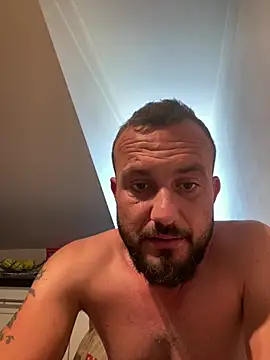 cosmin9000 online show from July 3, 10:21 am