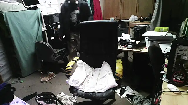 Badpuppyy online show from March 8, 12:31 am