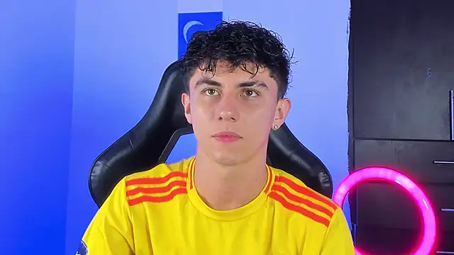 Demian cute18 online show from May 27, 8:50 pm