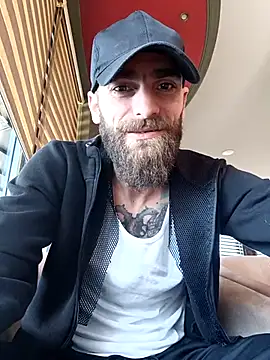 Antonio Vatooo online show from April 10, 10:00 am