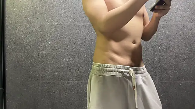 taka32204 online show from May 9, 2:18 pm