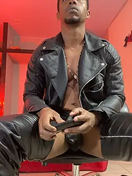 AlejoKhalifa  online show from July 18, 10:53 am