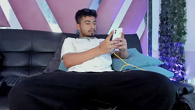 JuanCamiilo 66 online show from June 3, 12:40 pm