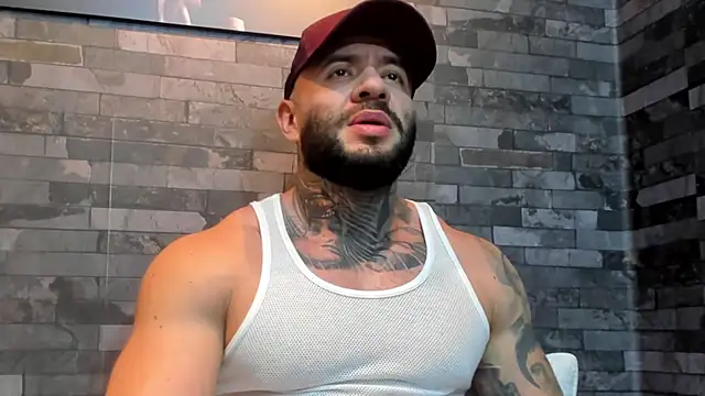 BruceDallas online show from May 31, 2:56 am