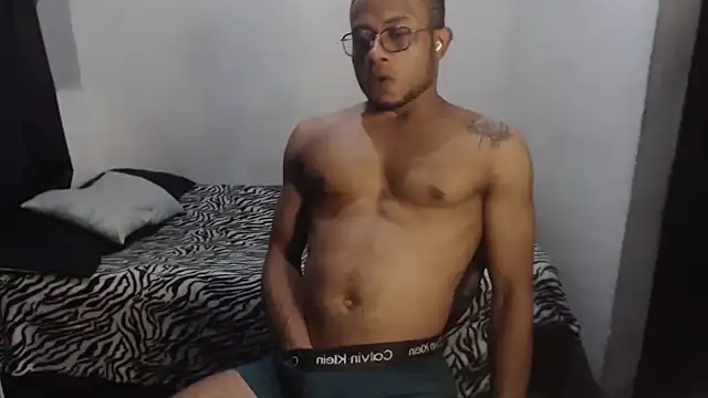 grandominantex1 online show from April 27, 5:26 am