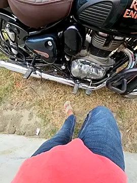 villagb12 online show from April 30, 5:47 am