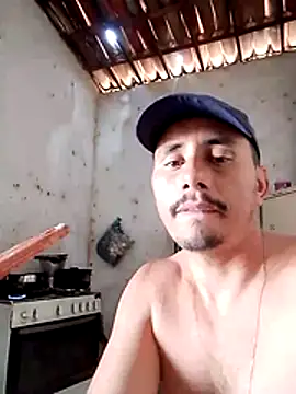 luissilva0071 online show from July 28, 2:46 pm