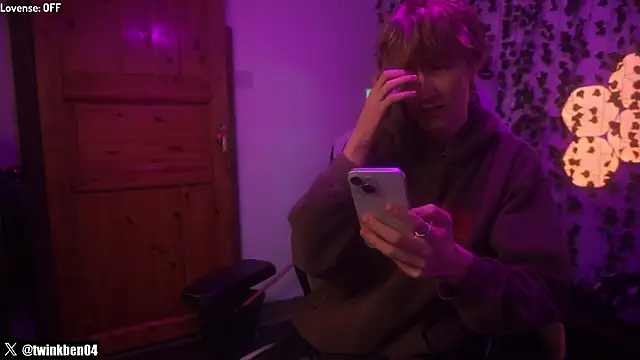 twinkben online show from February 5, 3:35 am