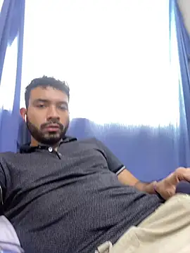luisfer 98 online show from May 15, 7:22 pm