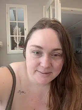 Curvyloveandhim online show from March 4, 8:46 am